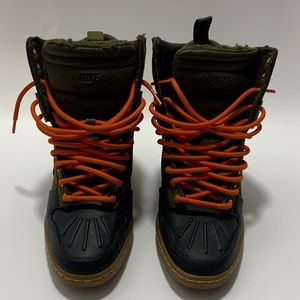 Nike Women’s H2O Repel Wedge Size 5.5